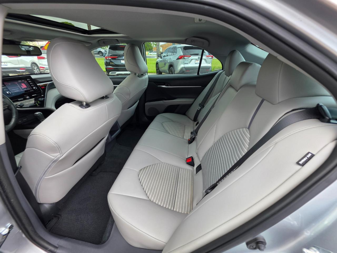 Toyota Camry  2023