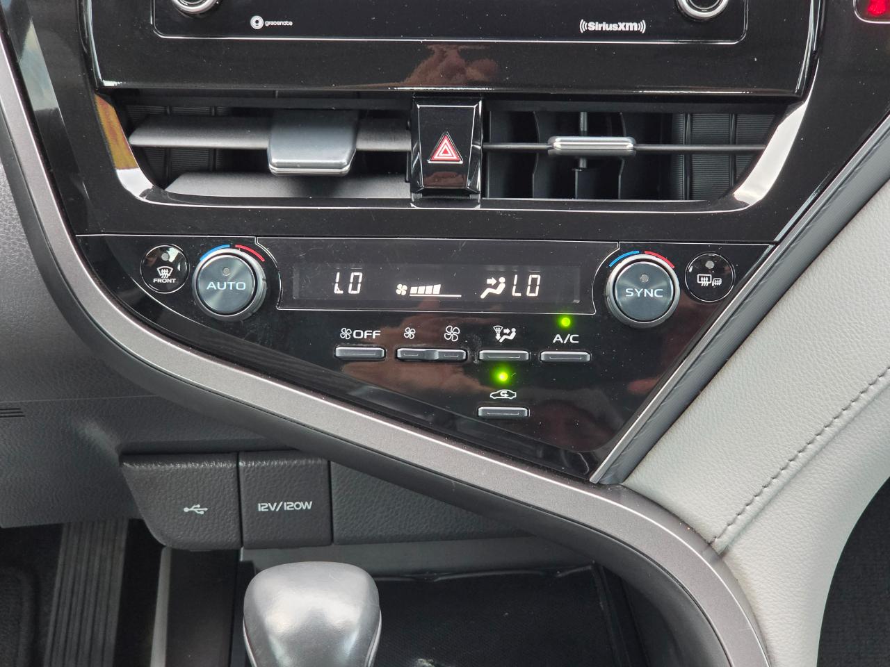 Toyota Camry  2023