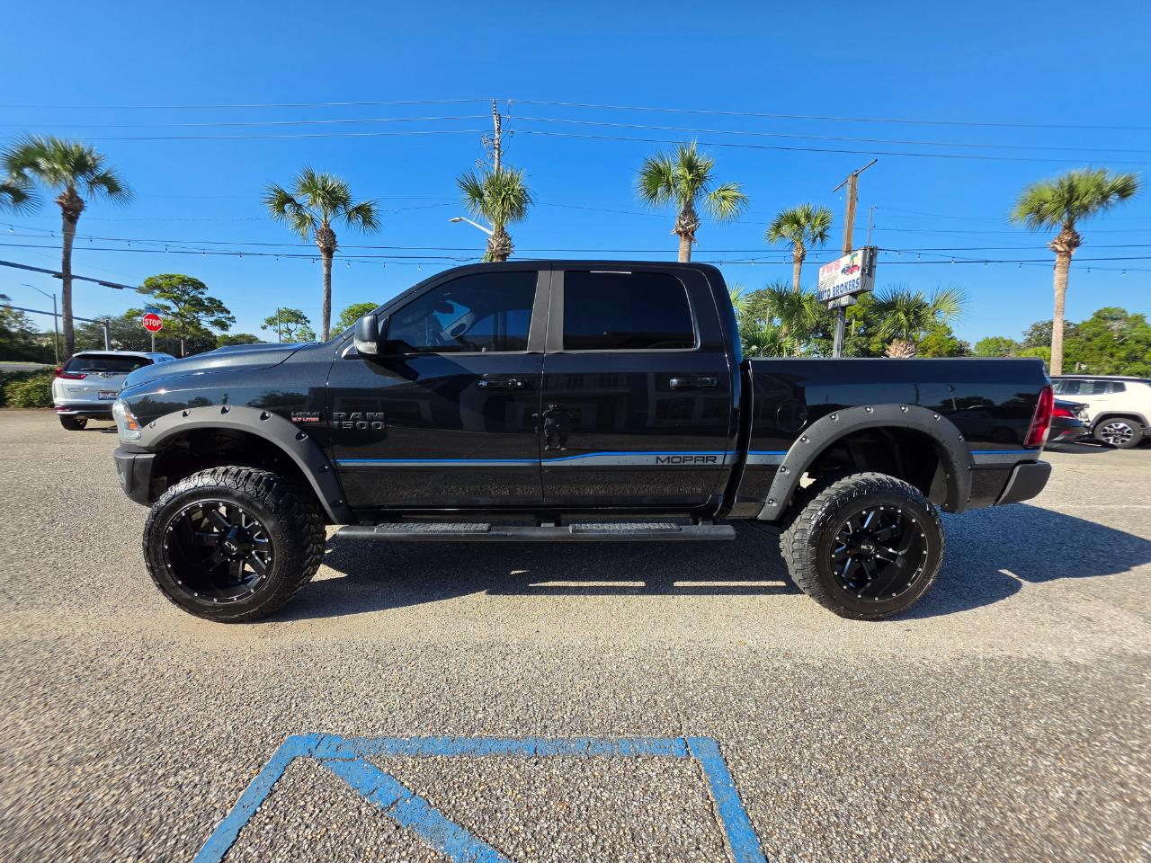 RAM 1500 4WD Crew Cab 140.5" Rebel 2016