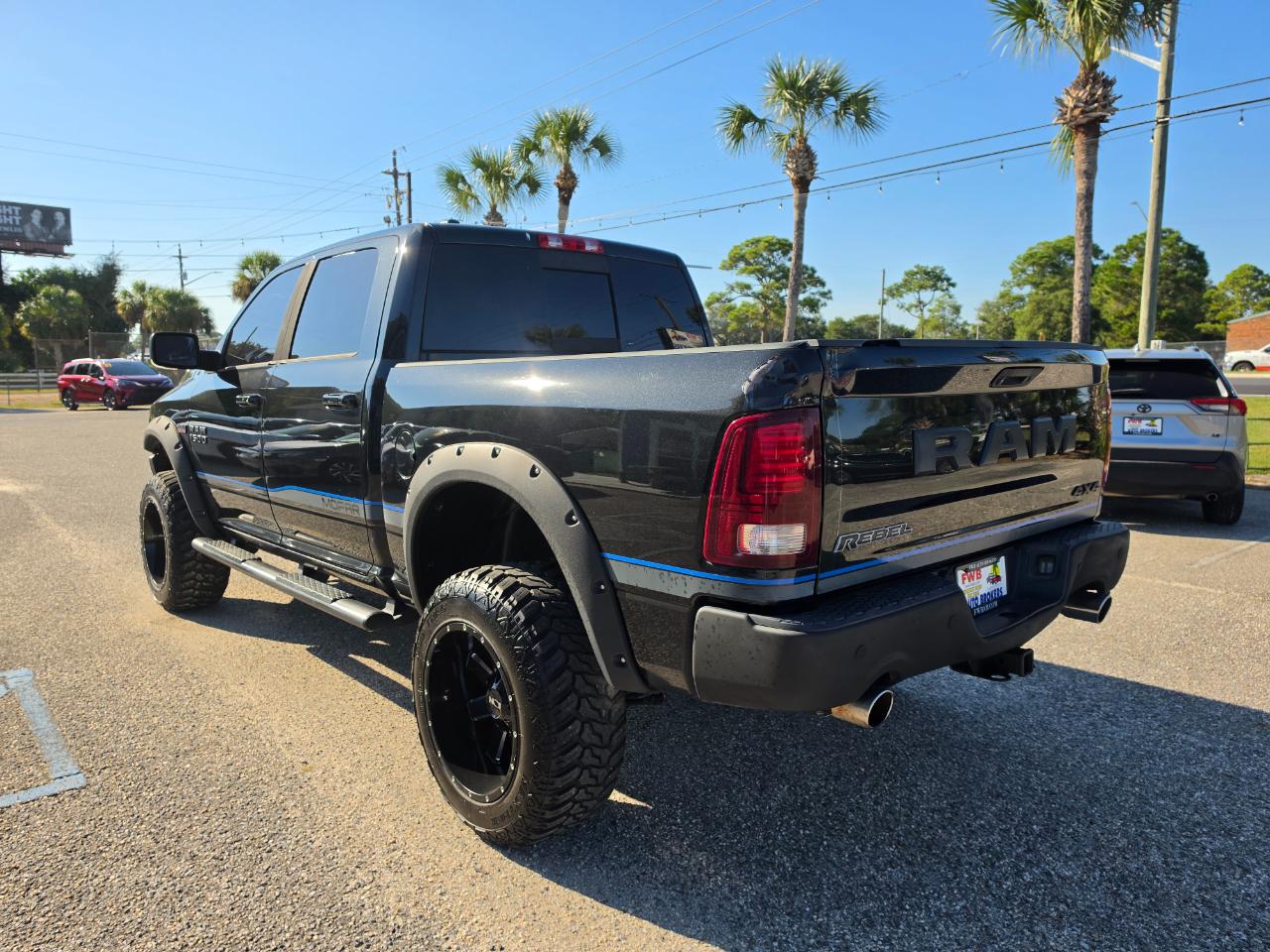 RAM 1500 4WD Crew Cab 140.5" Rebel 2016