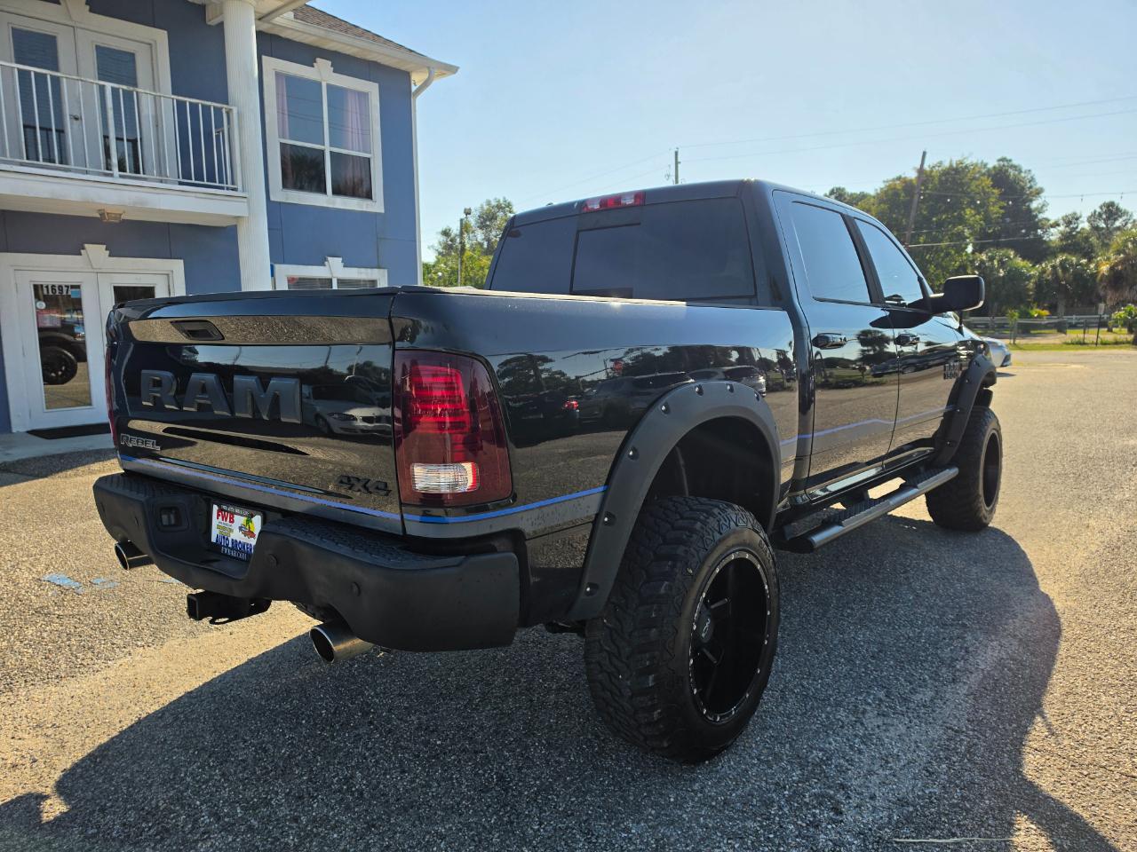 RAM 1500 4WD Crew Cab 140.5" Rebel 2016