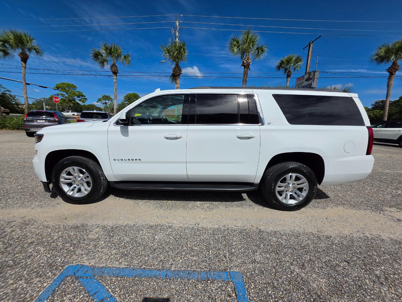 Chevrolet Suburban  2018