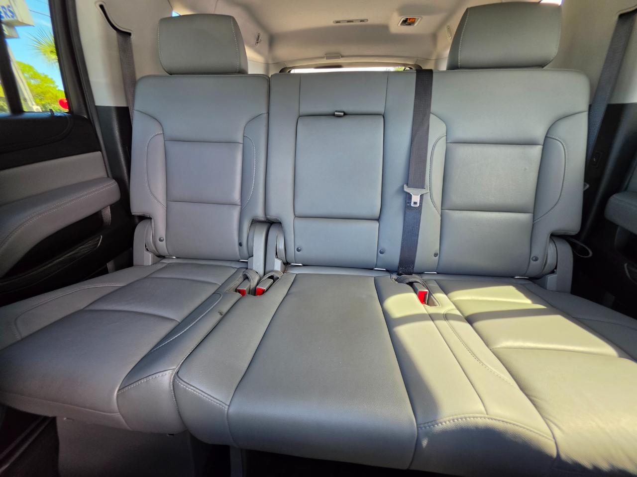 Chevrolet Suburban  2018