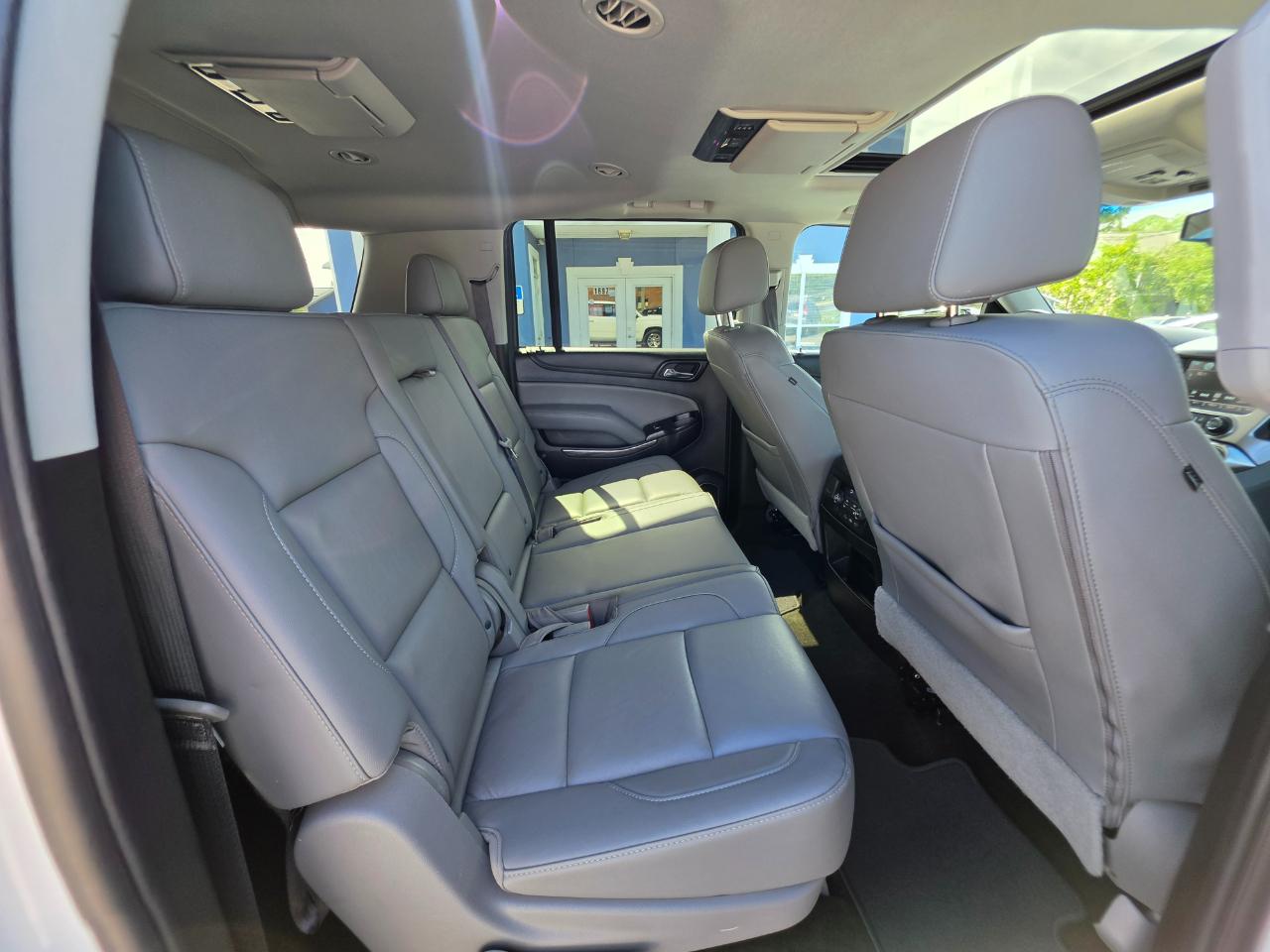 Chevrolet Suburban  2018