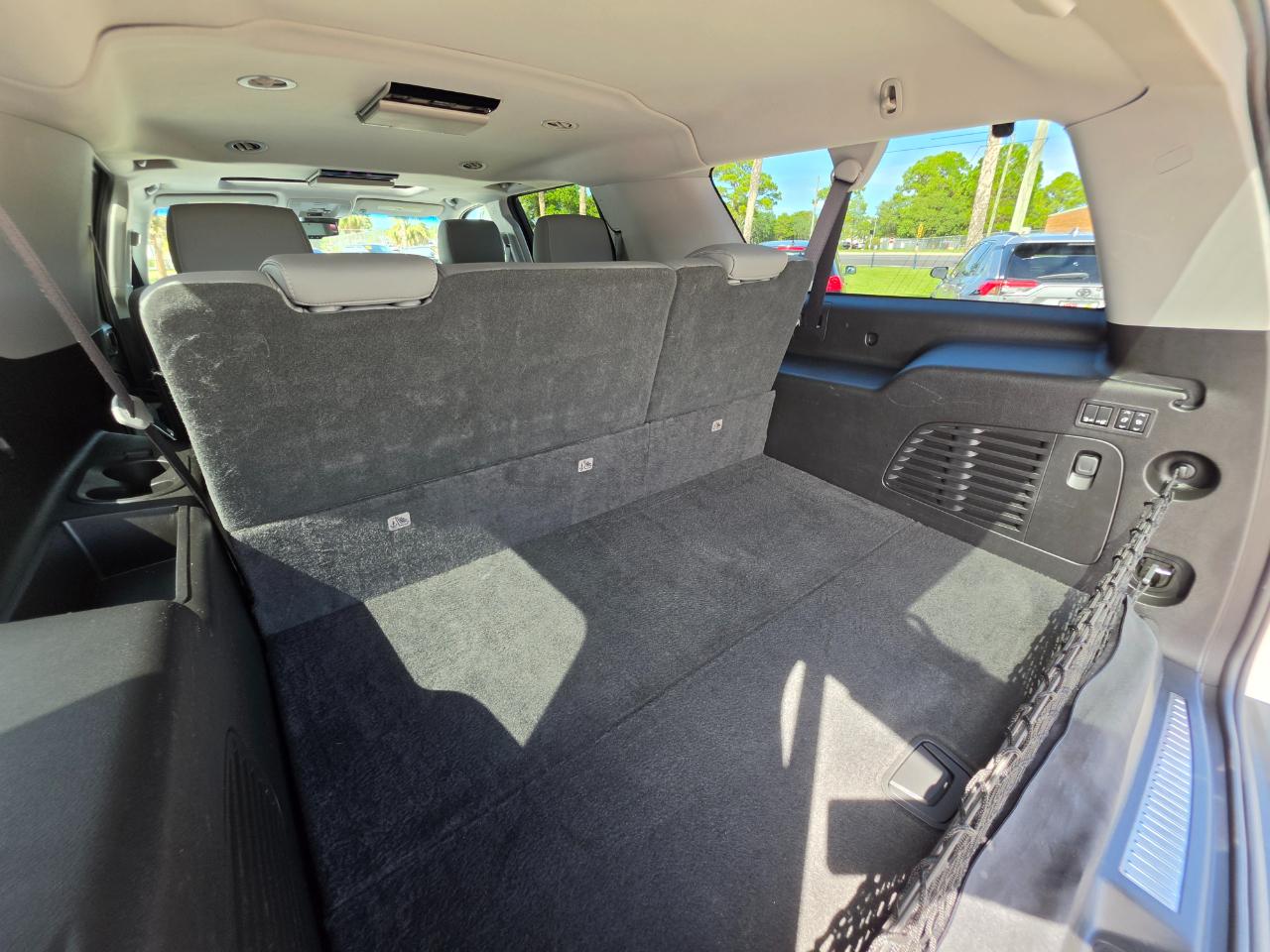 Chevrolet Suburban  2018