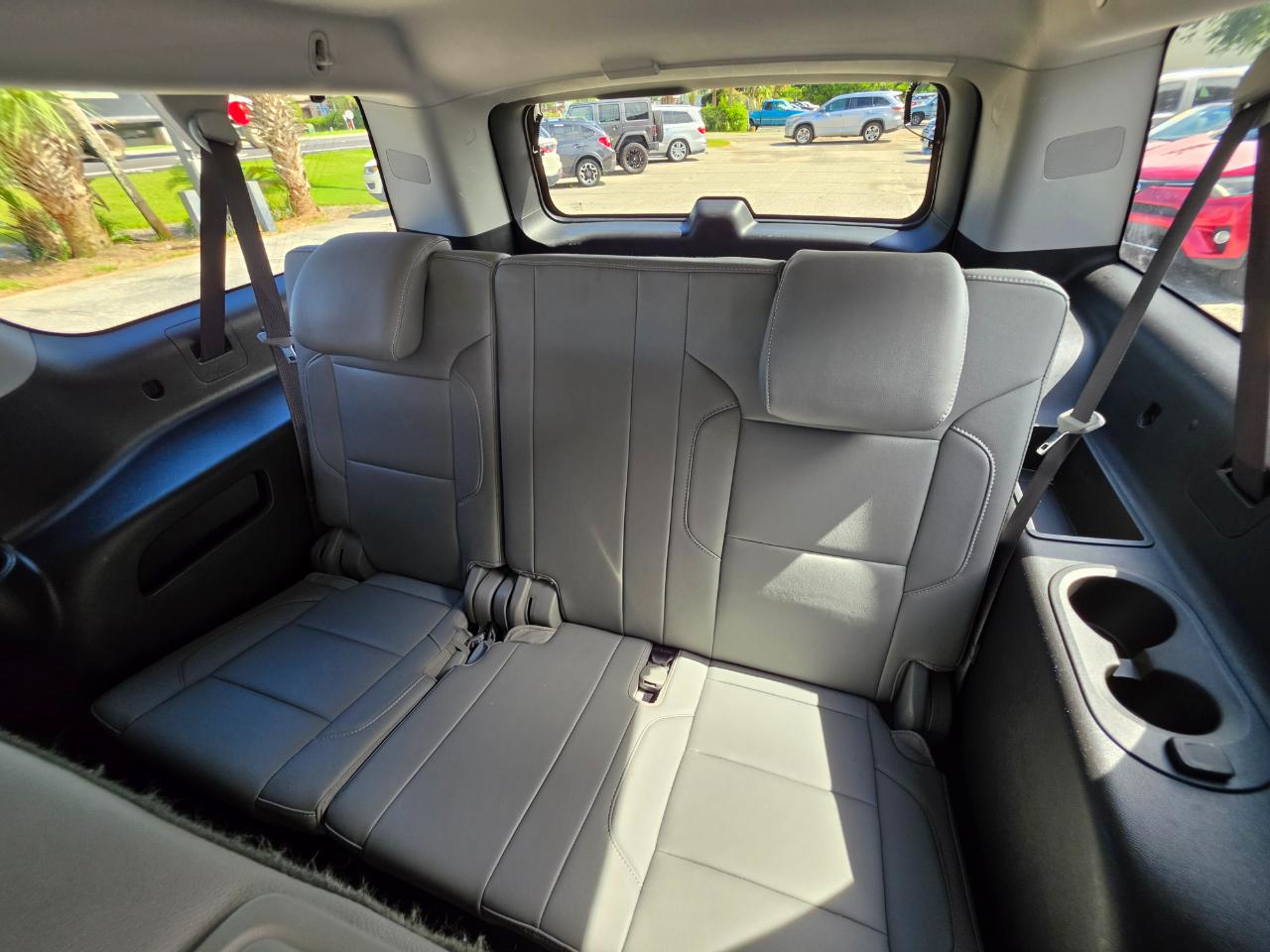 Chevrolet Suburban  2018