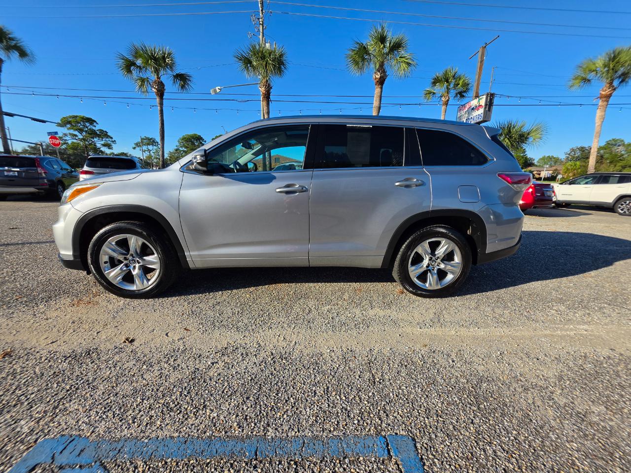 Toyota Highlander FWD 4dr V6 Limited (Natl) 2016