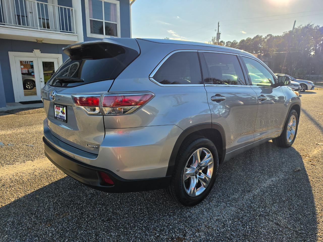 Toyota Highlander FWD 4dr V6 Limited (Natl) 2016