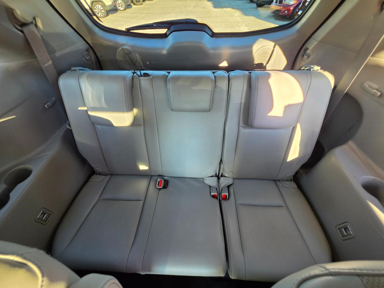 Toyota Highlander FWD 4dr V6 Limited (Natl) 2016