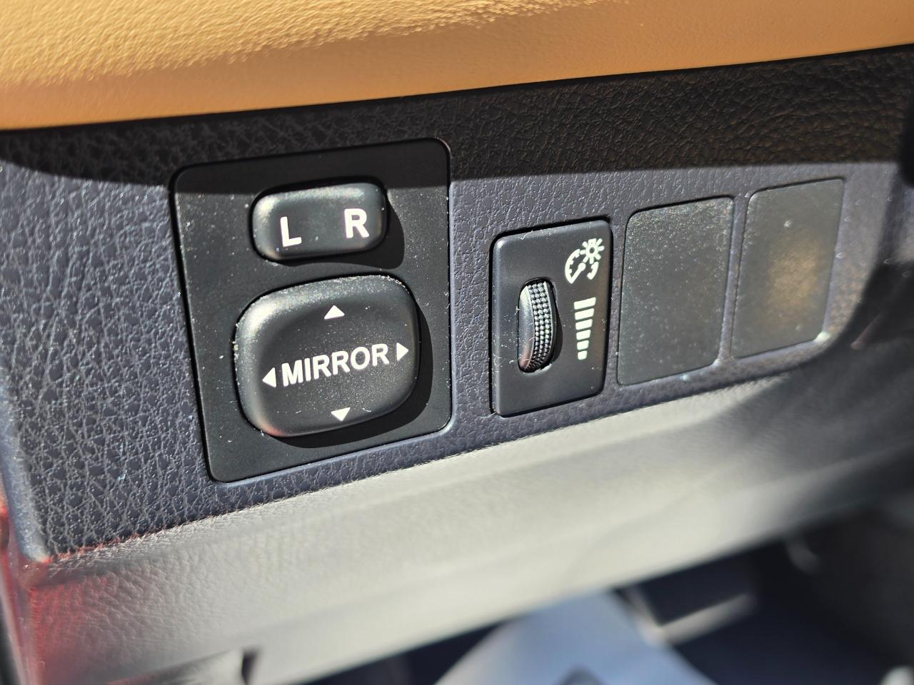 Toyota RAV4  2016