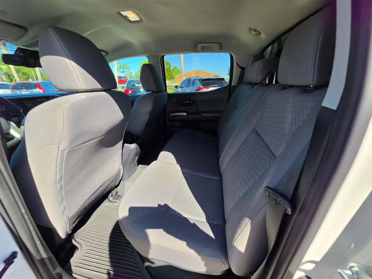 Toyota Tacoma 4WD SR Double Cab 5' Bed V6 AT (Natl) 2023