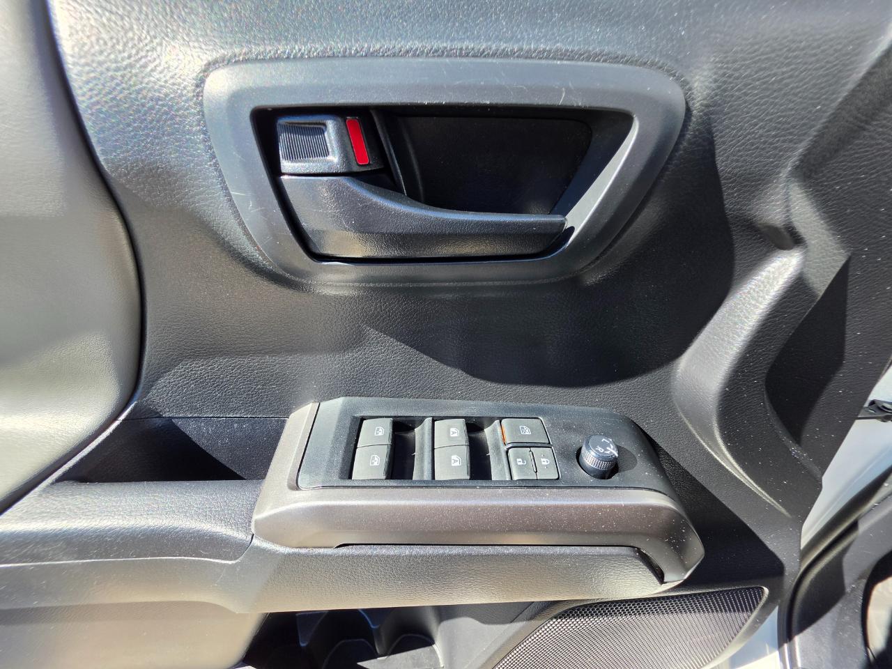 Toyota Tacoma 4WD SR Double Cab 5' Bed V6 AT (Natl) 2023