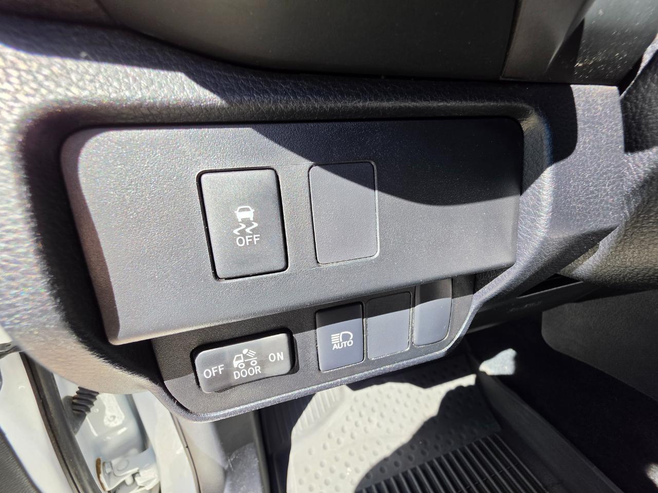 Toyota Tacoma 4WD SR Double Cab 5' Bed V6 AT (Natl) 2023