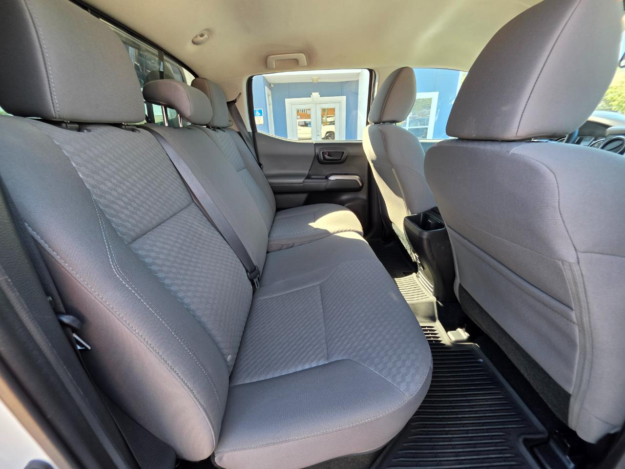 Toyota Tacoma 4WD SR Double Cab 5' Bed V6 AT (Natl) 2023