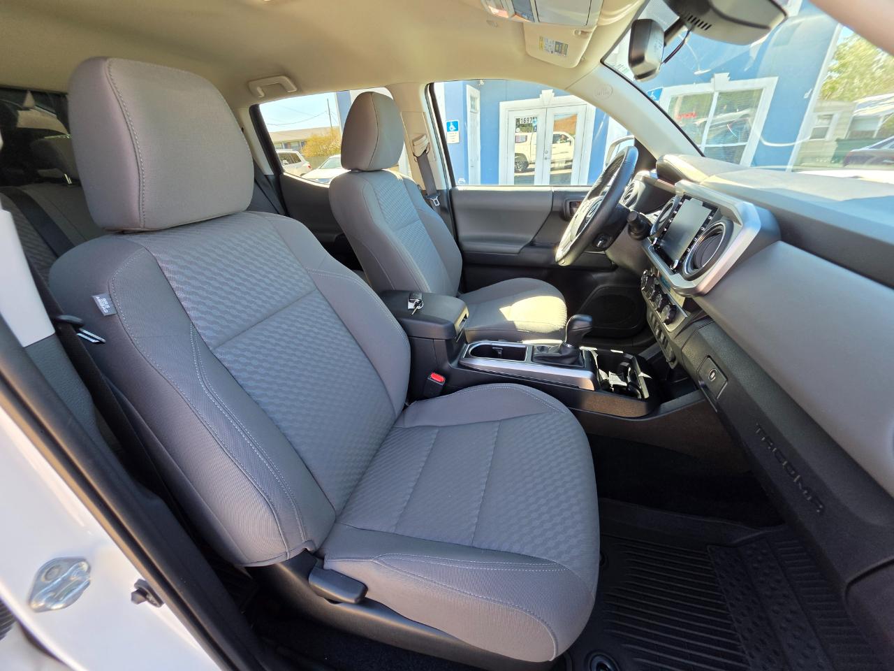 Toyota Tacoma 4WD SR Double Cab 5' Bed V6 AT (Natl) 2023