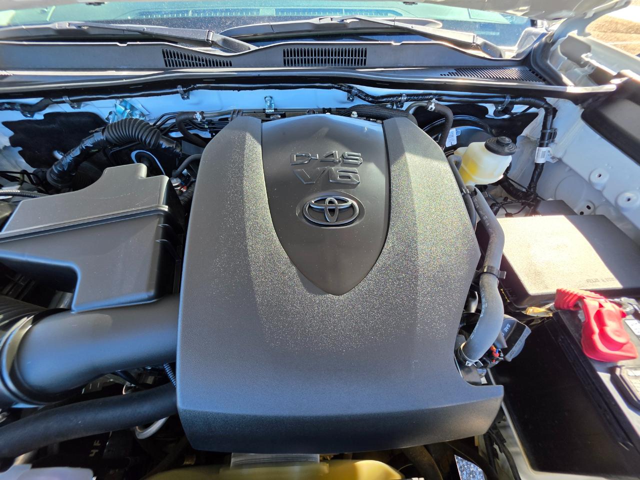 Toyota Tacoma 4WD SR Double Cab 5' Bed V6 AT (Natl) 2023
