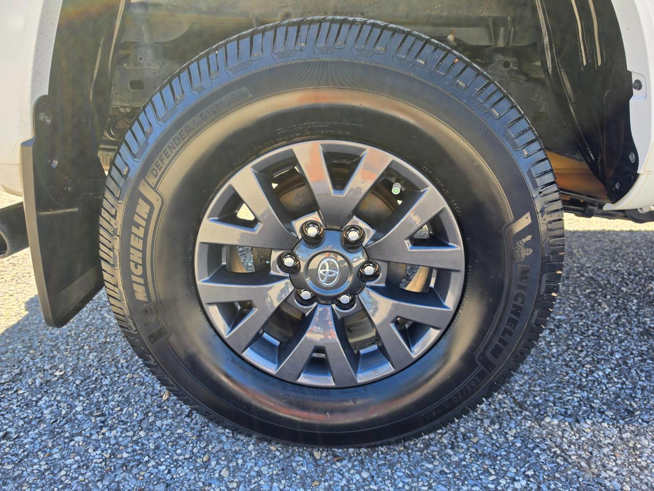Toyota Tacoma 4WD SR Double Cab 5' Bed V6 AT (Natl) 2023