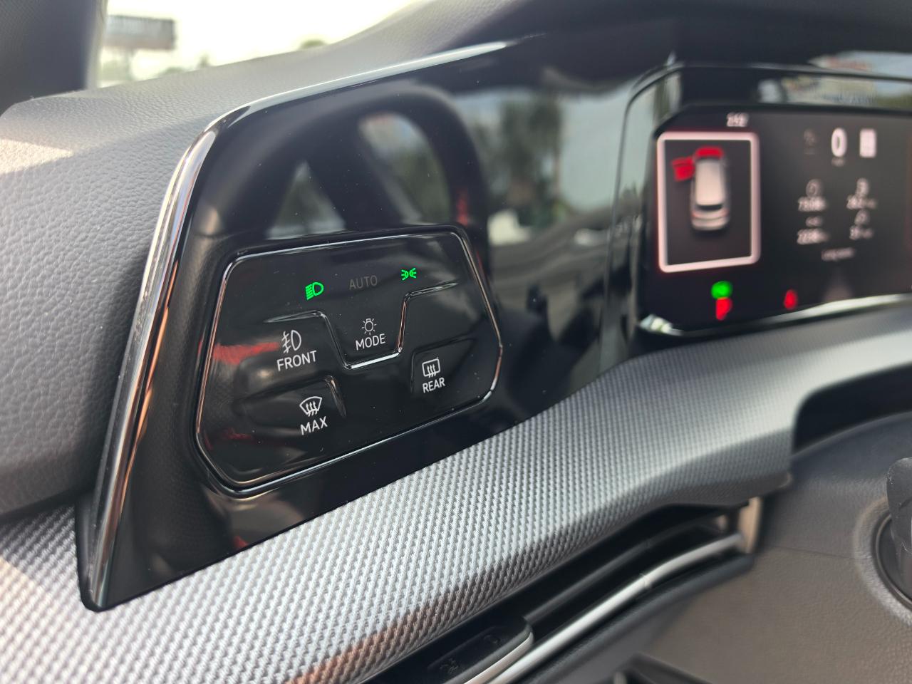 Volkswagen Golf GTI 2.0T S DSG 2025