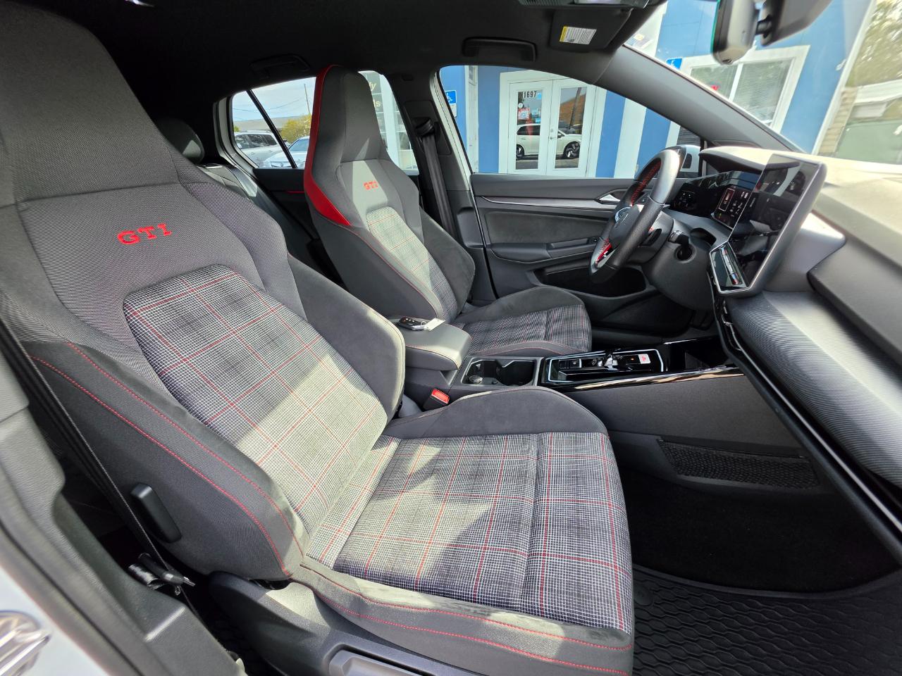 Volkswagen Golf GTI 2.0T S DSG 2025