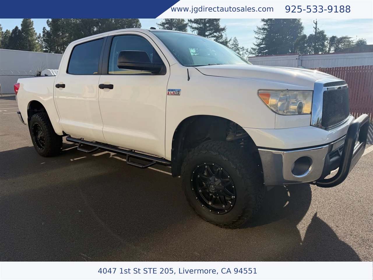 2011 Toyota Tundra Tundra-Grade CrewMax 5.7L 4WD