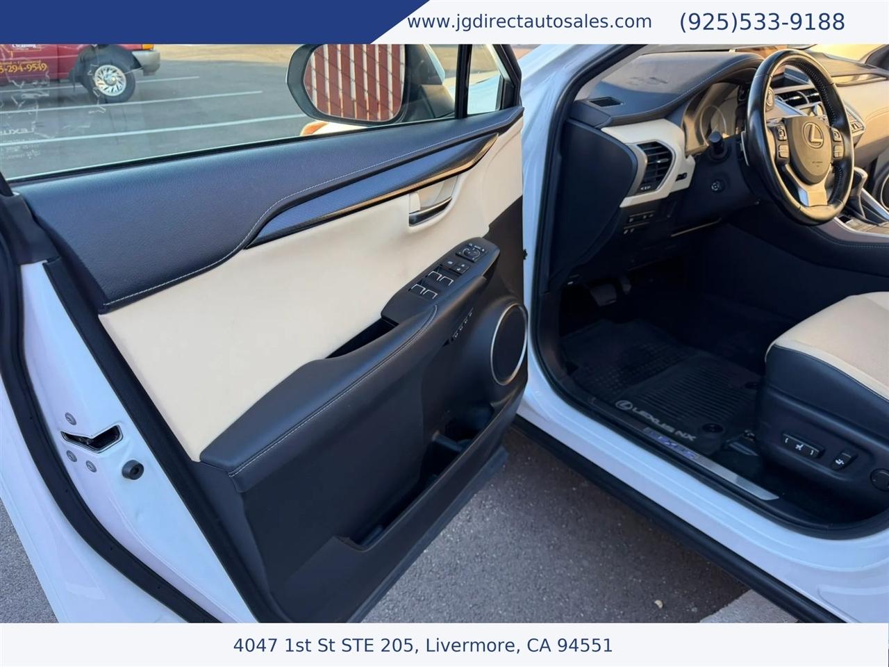 Lexus NX 300h Premium 2020