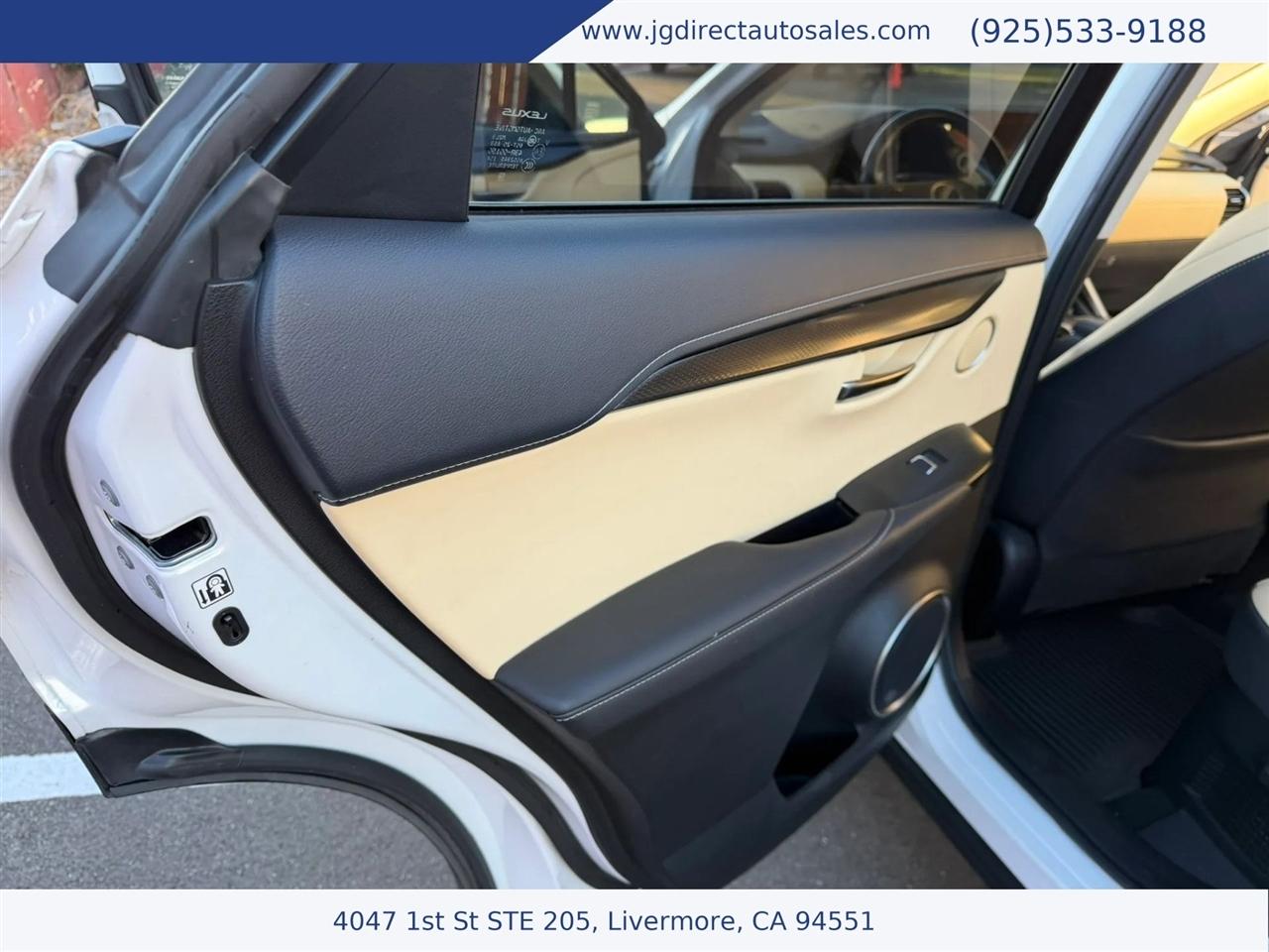 Lexus NX 300h Premium 2020
