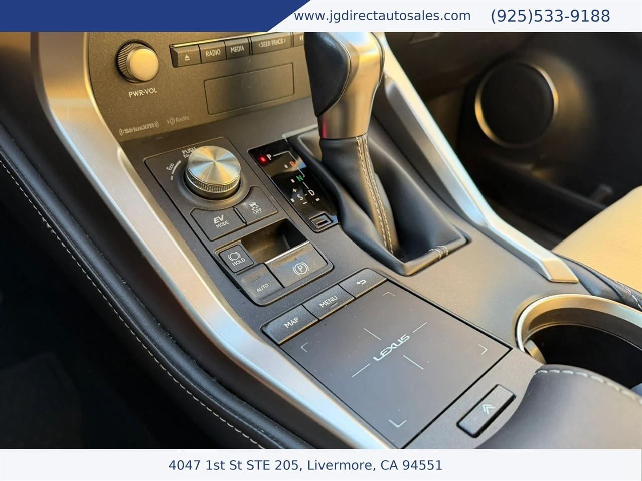 Lexus NX 300h Premium 2020