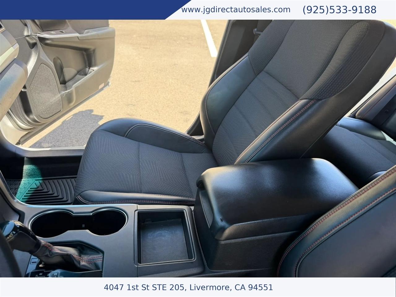 Toyota Camry SE 2017
