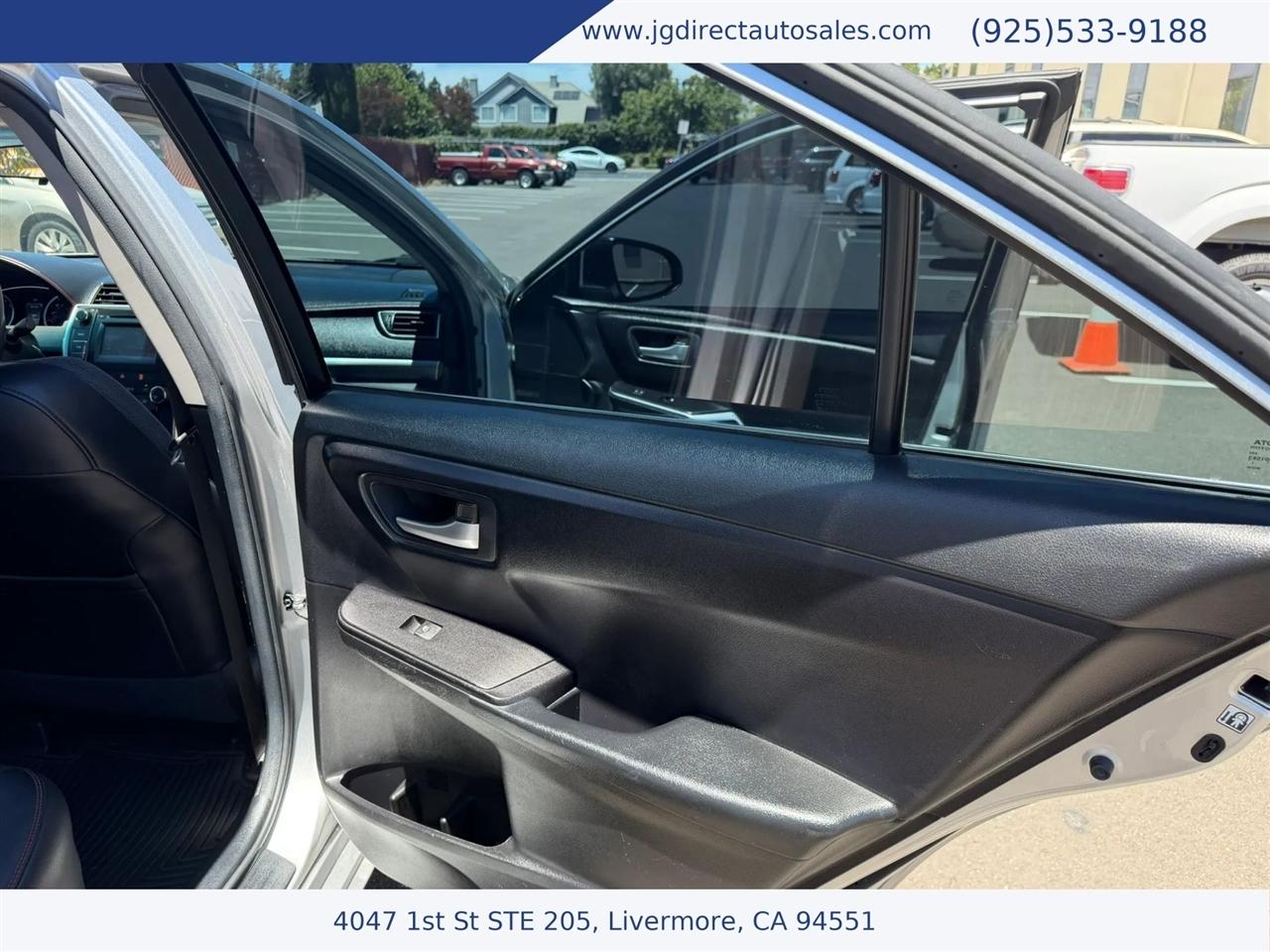 Toyota Camry SE 2017