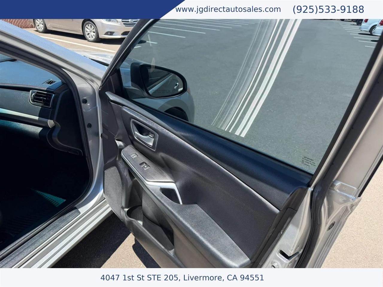 Toyota Camry SE 2017
