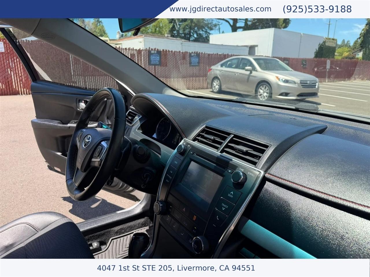 Toyota Camry SE 2017