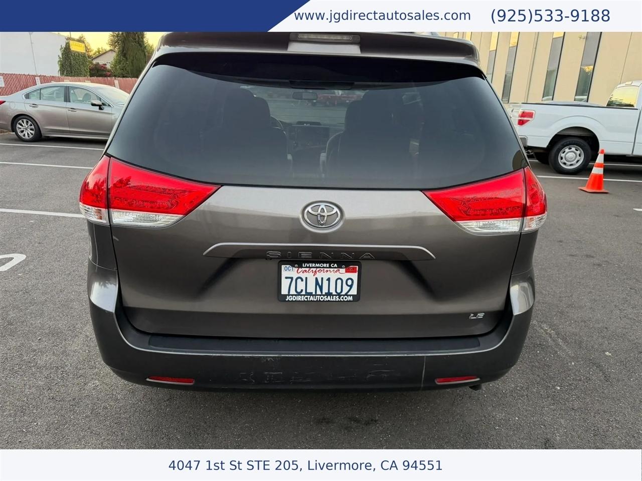 Toyota Sienna LE FWD 8-Passenger V6 2013