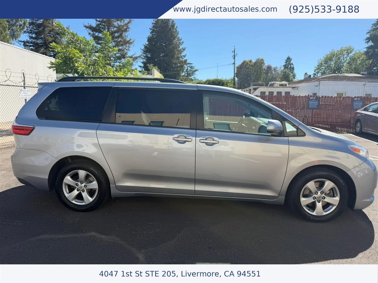 Toyota Sienna LE FWD 8-Passenger V6 2016