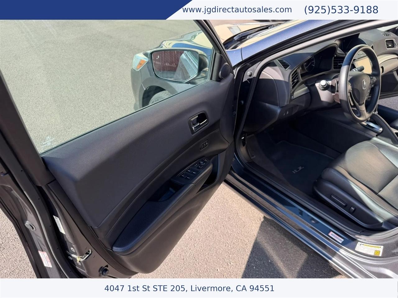 Acura ILX 8-Spd AT w/ Premium Package 2016