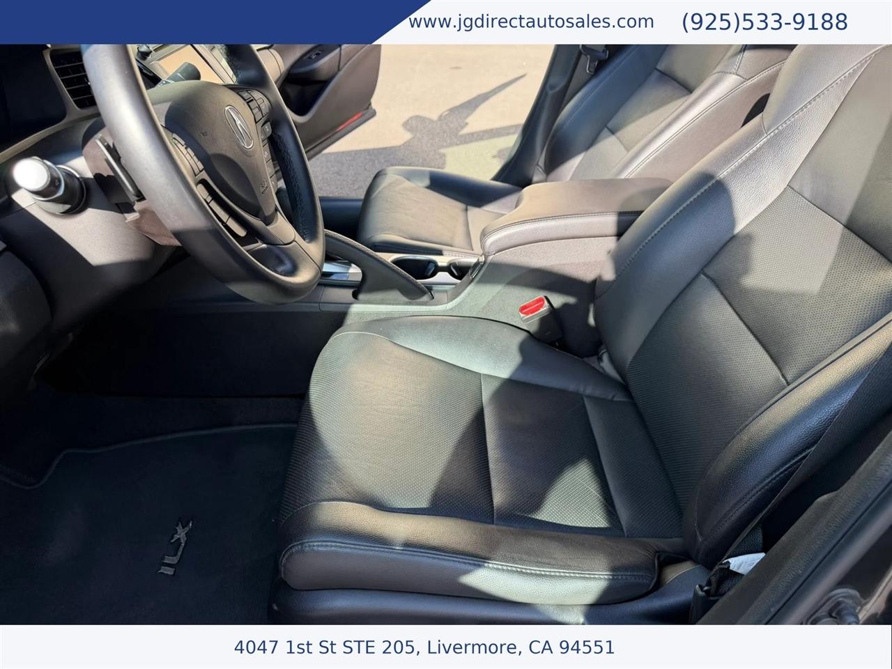 Acura ILX 8-Spd AT w/ Premium Package 2016