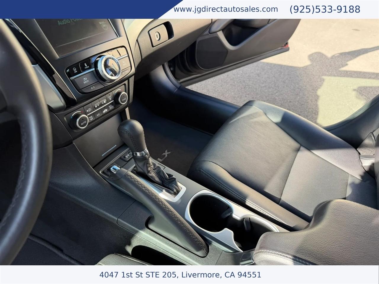 Acura ILX 8-Spd AT w/ Premium Package 2016