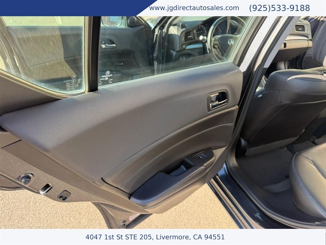 Acura ILX 8-Spd AT w/ Premium Package 2016