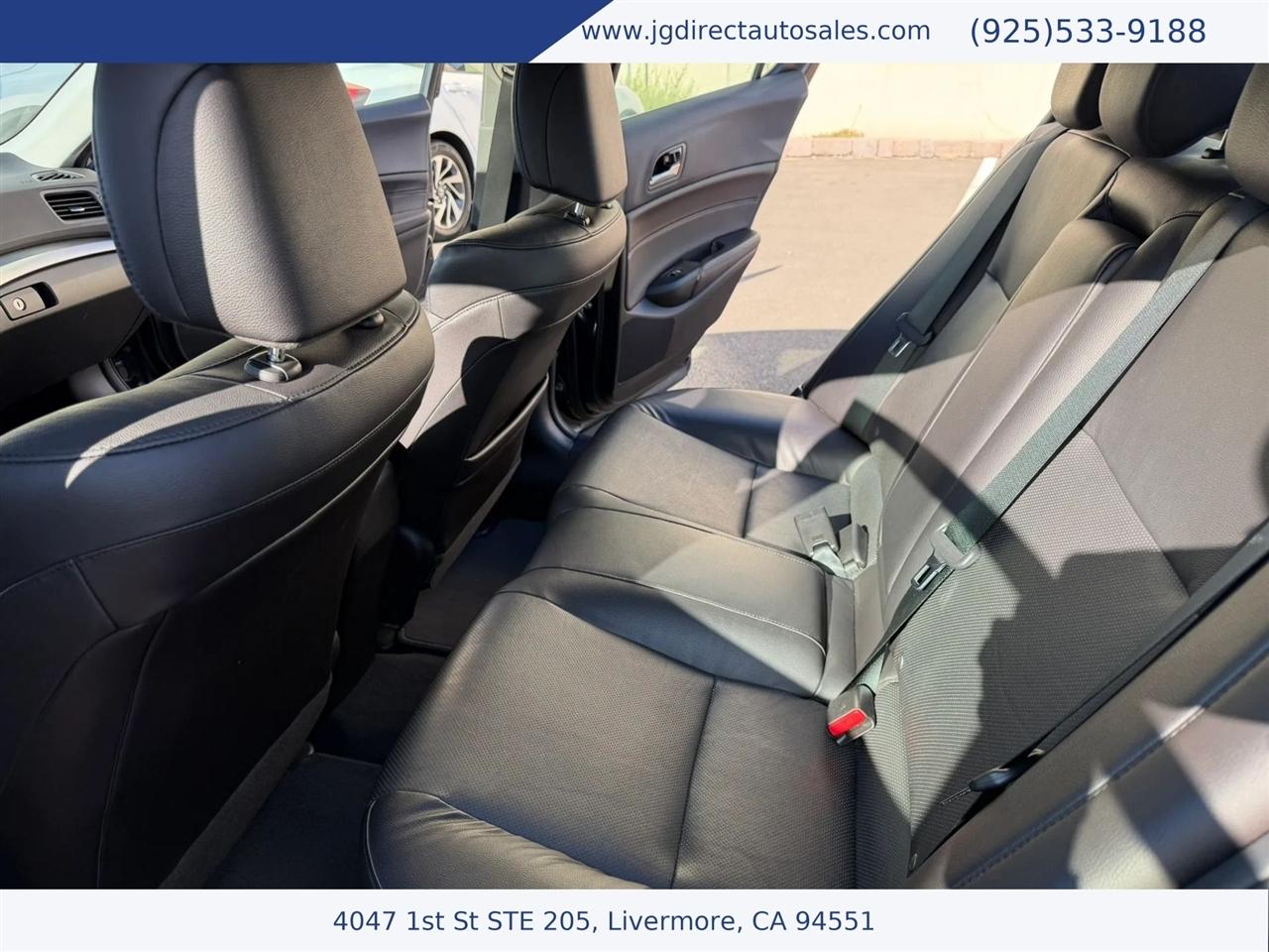 Acura ILX 8-Spd AT w/ Premium Package 2016