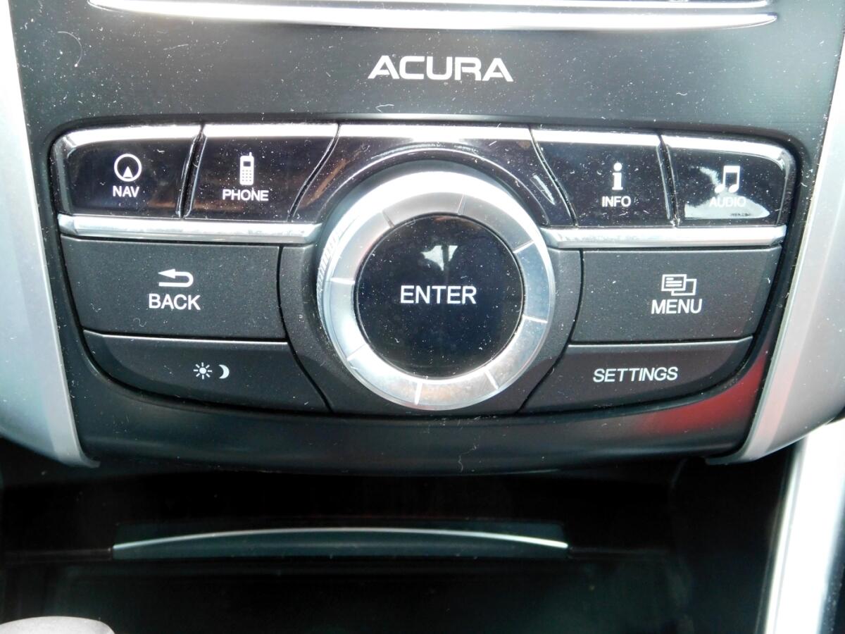 2016 Acura TLX photo 14