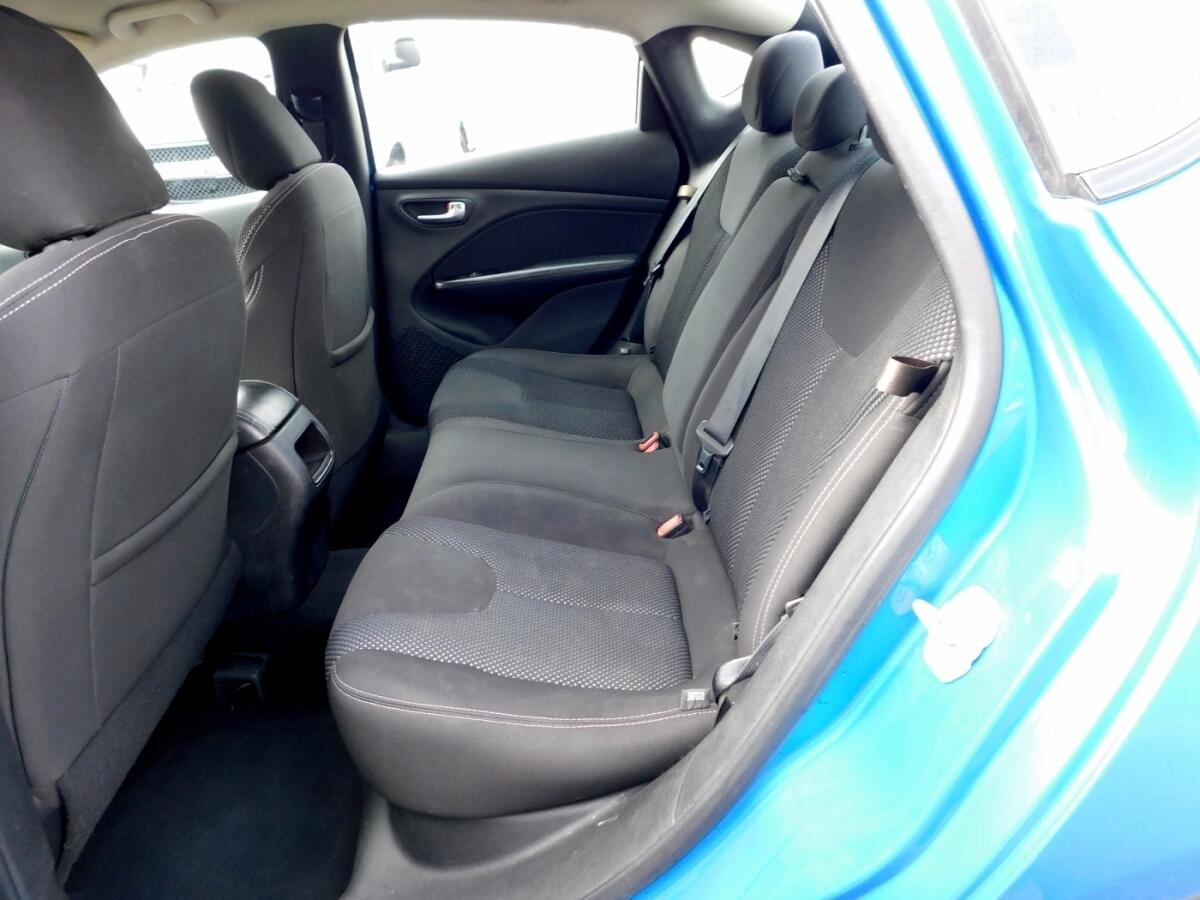 2015 Dodge Dart SXT photo 5