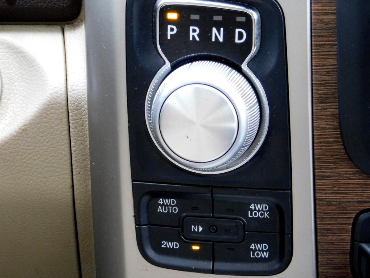 2015 Ram 1500 Laramie photo 13