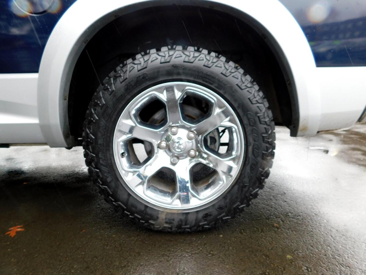 2015 Ram 1500 Laramie photo 21
