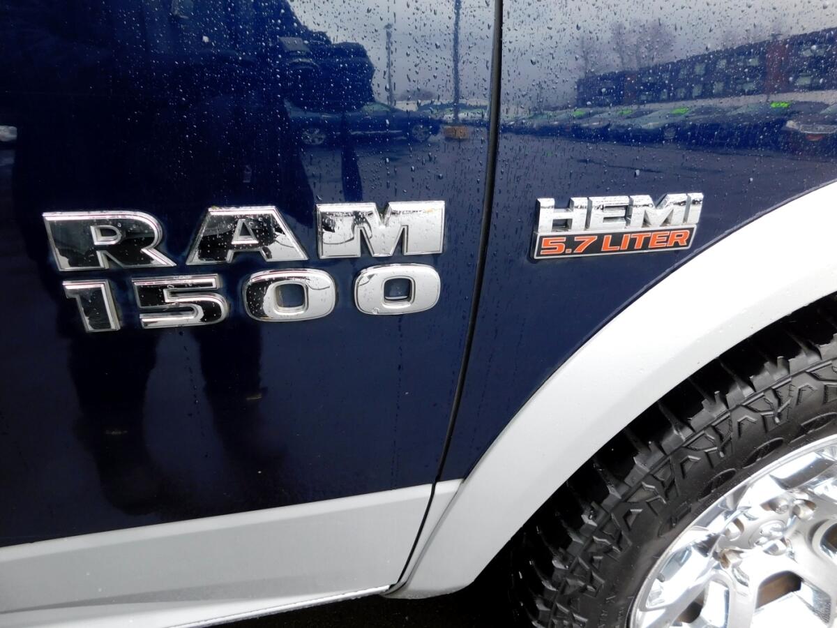 2015 Ram 1500 Laramie photo 22