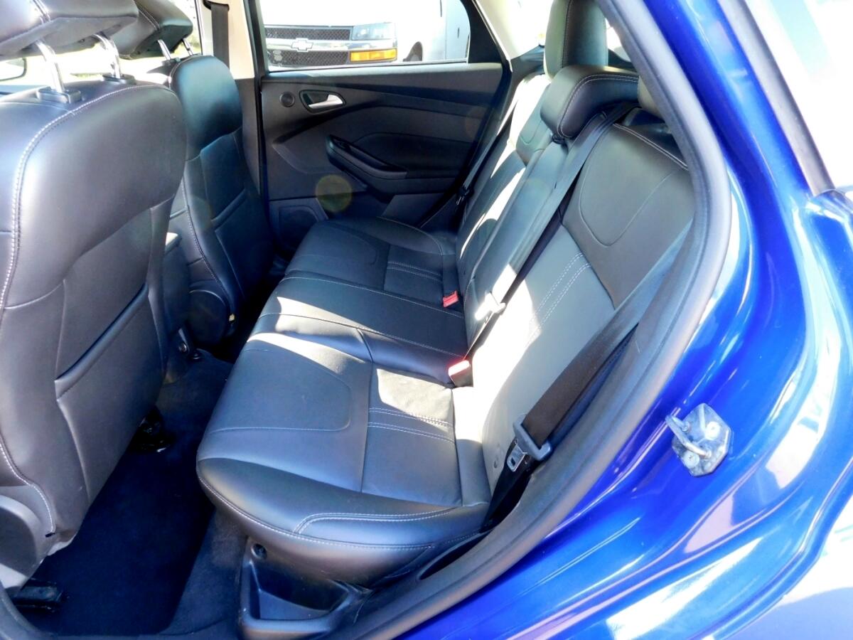 2014 Ford Focus Titanium photo 5