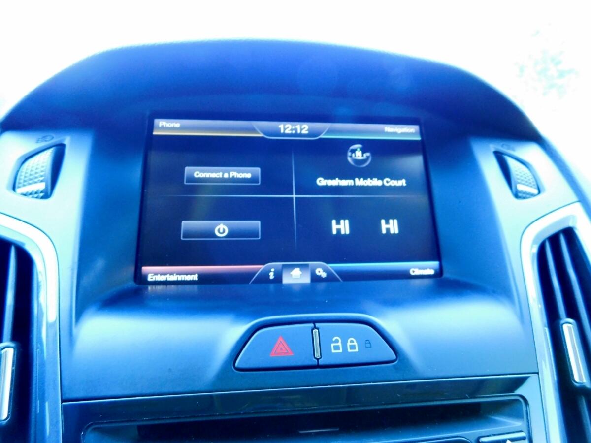 2014 Ford Focus Titanium photo 14