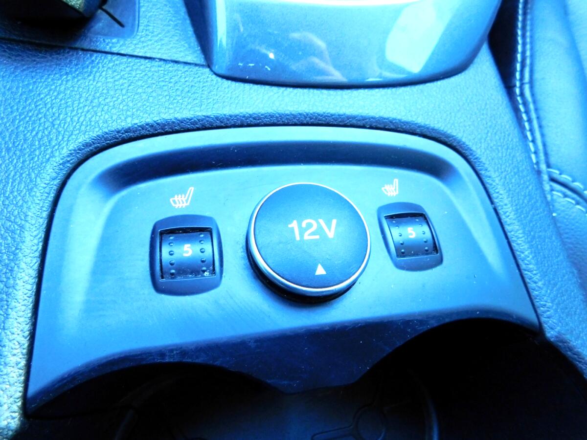 2014 Ford Focus Titanium photo 15