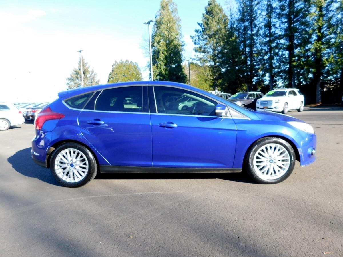 2014 Ford Focus Titanium photo 20