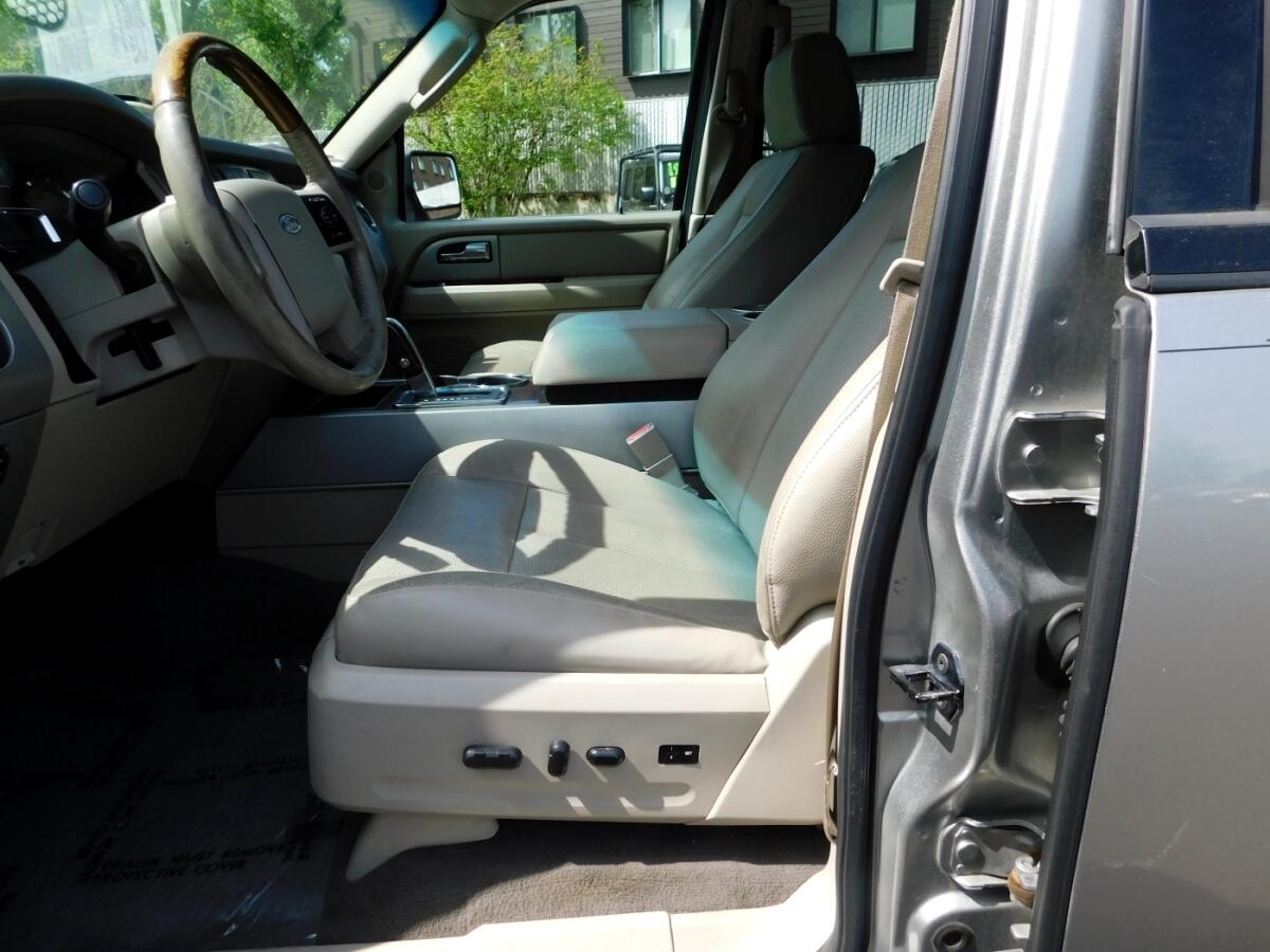 2008 Ford Expedition EL Limited photo 9