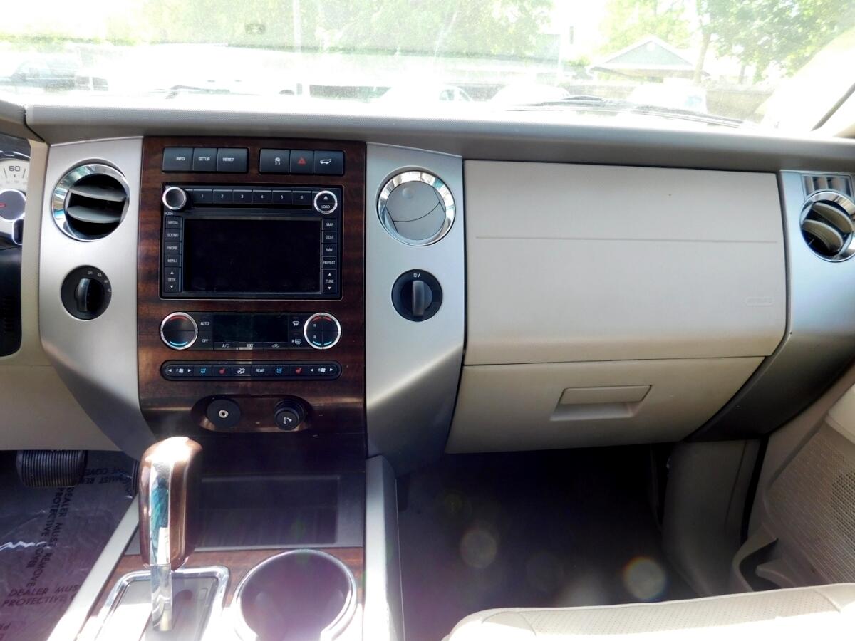 2008 Ford Expedition EL Limited photo 10