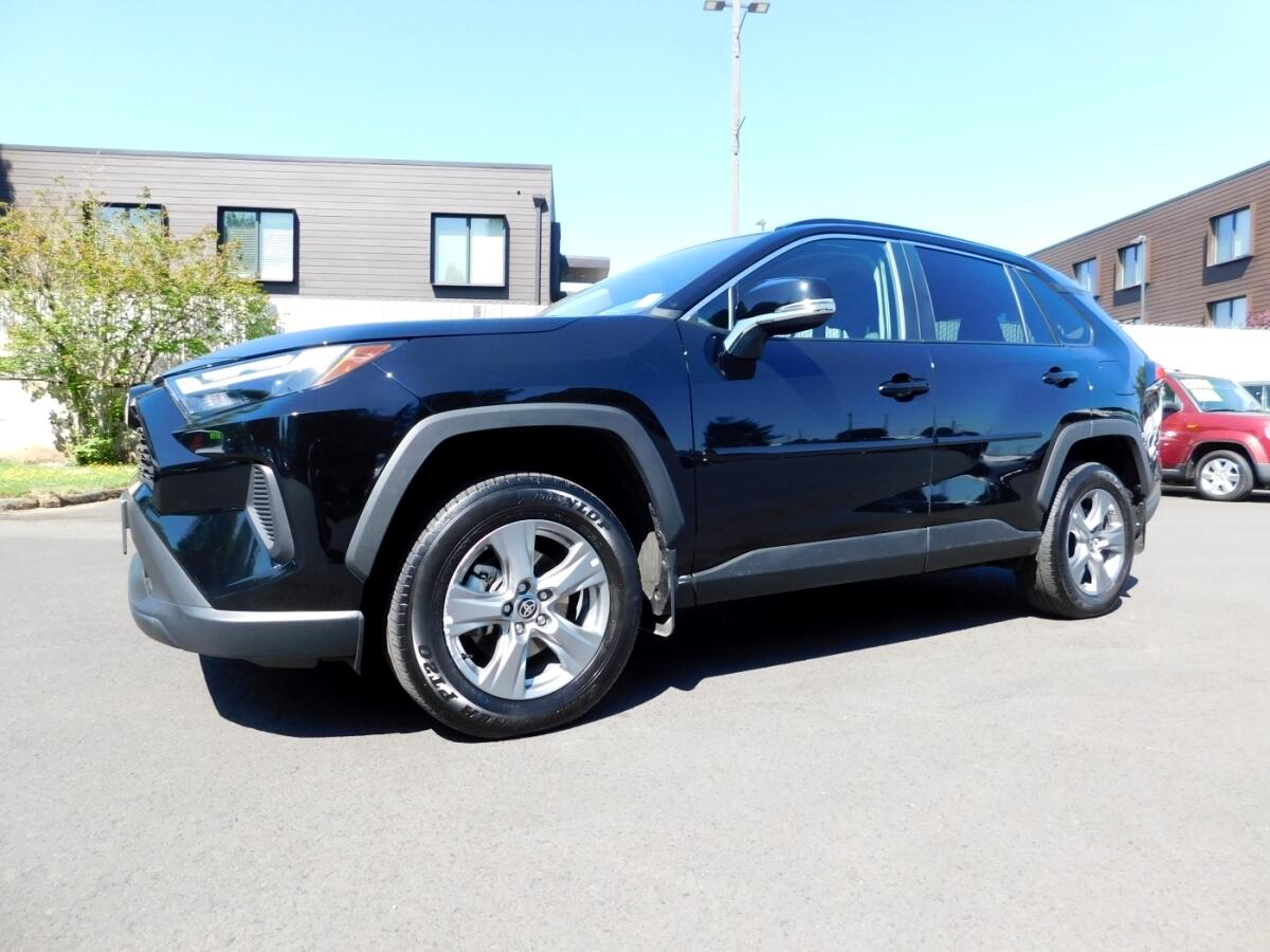 2024 Toyota RAV4 XLE Sport photo 4